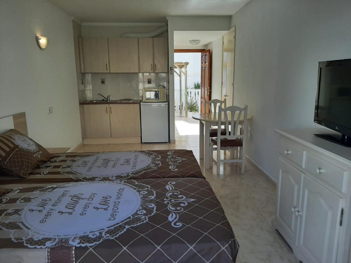 Apartamentos Torres Cardona 칼라 이온가 외부 사진