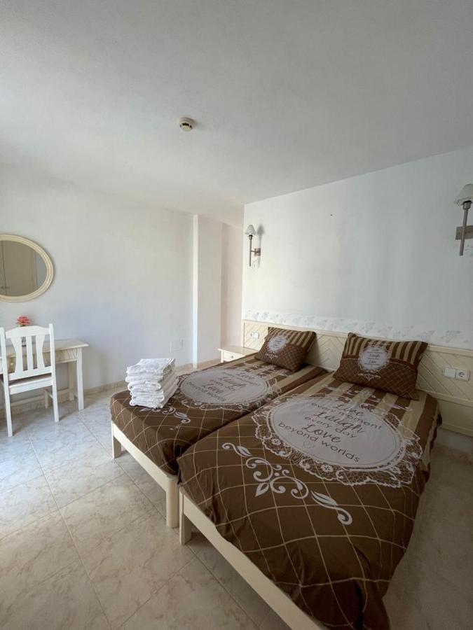 Apartamentos Torres Cardona 칼라 이온가 외부 사진