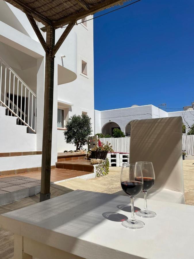 Apartamentos Torres Cardona 칼라 이온가 외부 사진